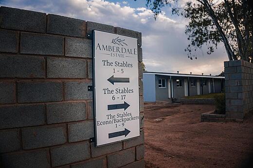 Amberdale Estate sign directing guests to The Stables